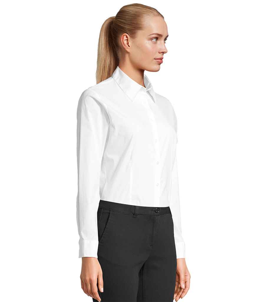 17015 White Model