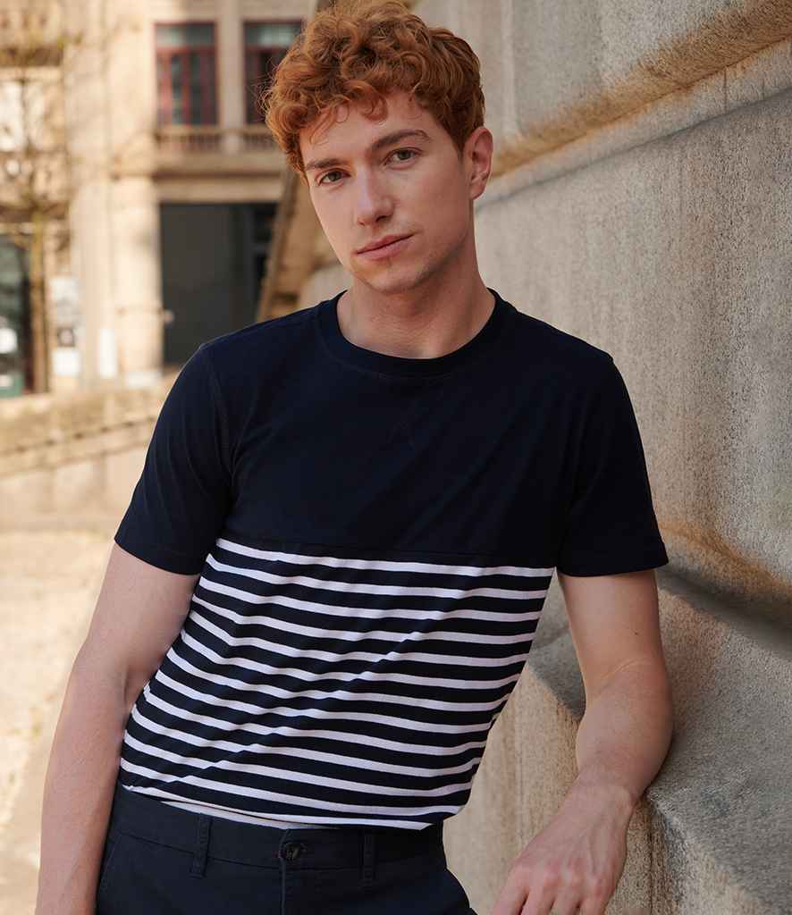 FR135 Navy/White Model